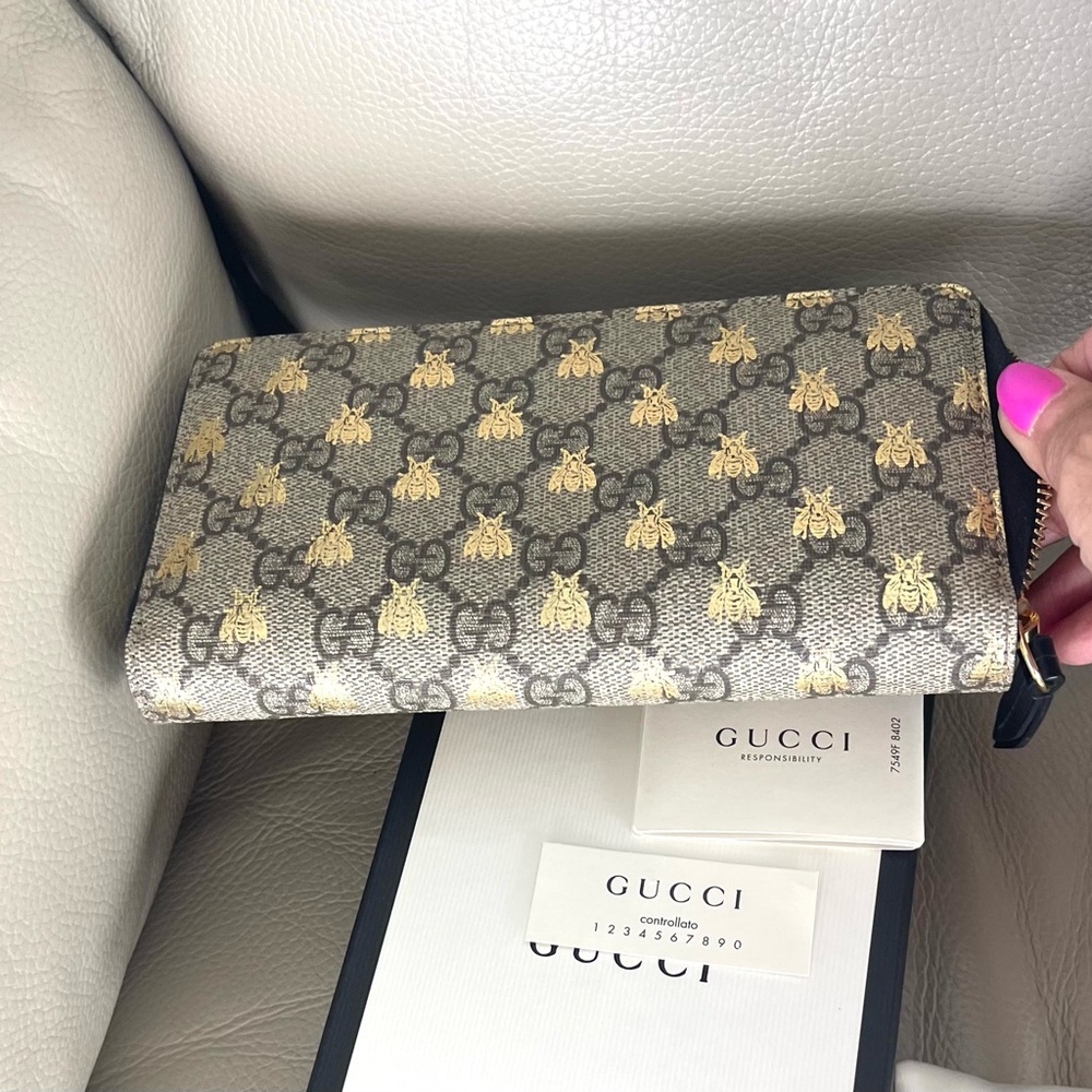 Gucci padlock chain- Gold Bee collection- Handbag and wallet set - Picture 9 of 17